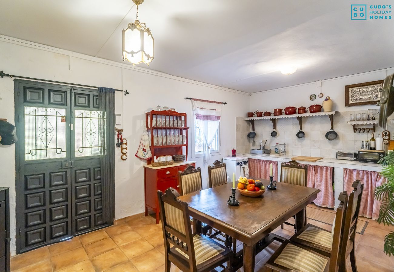 Gîte Rural à Antequera - Cubo's Cortijo La Olivera