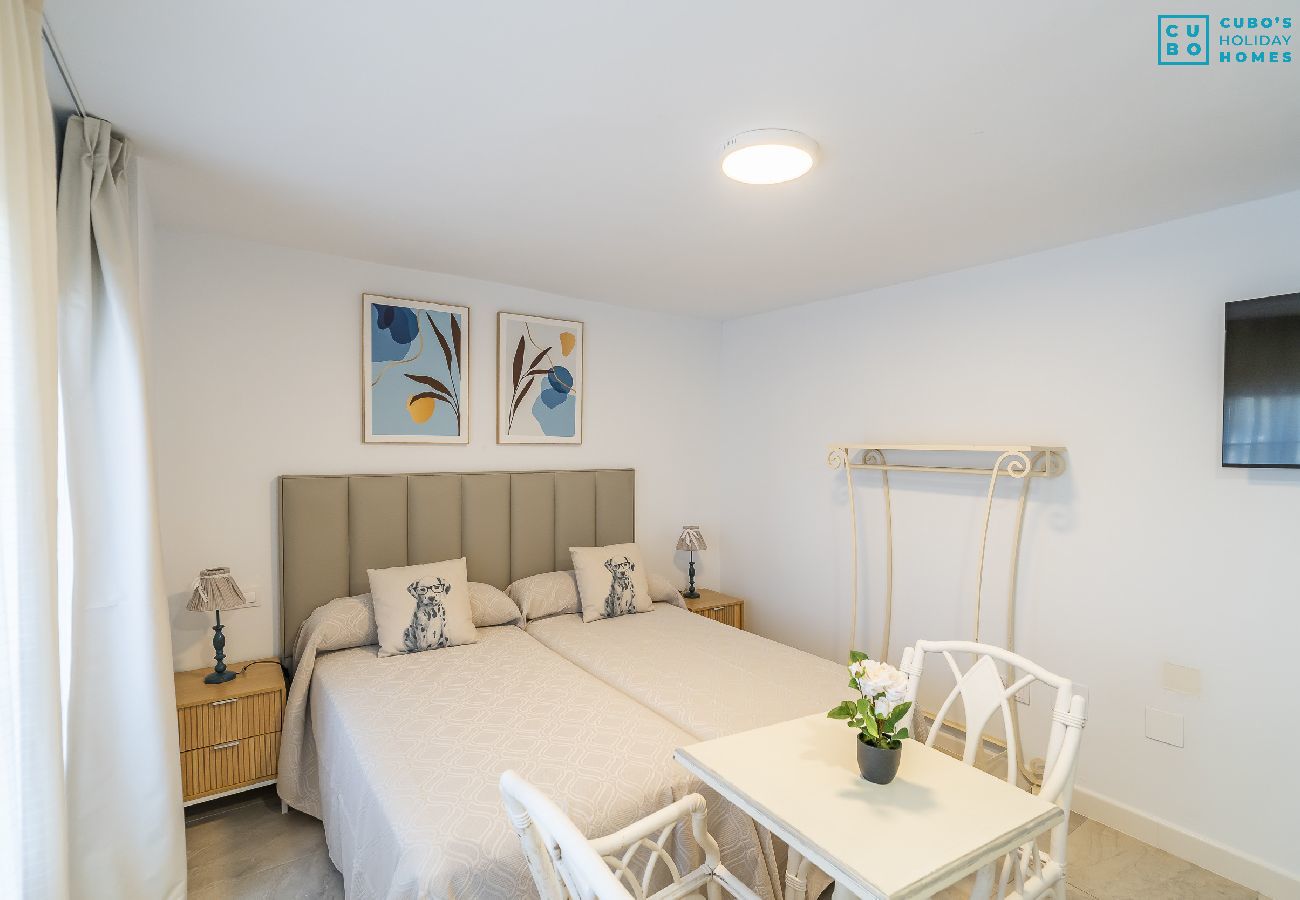 Chambres d'hôtes à Alhaurín el Grande - Cubo's NAZ Country Stay | Dbl Shared Bath Kit B&B