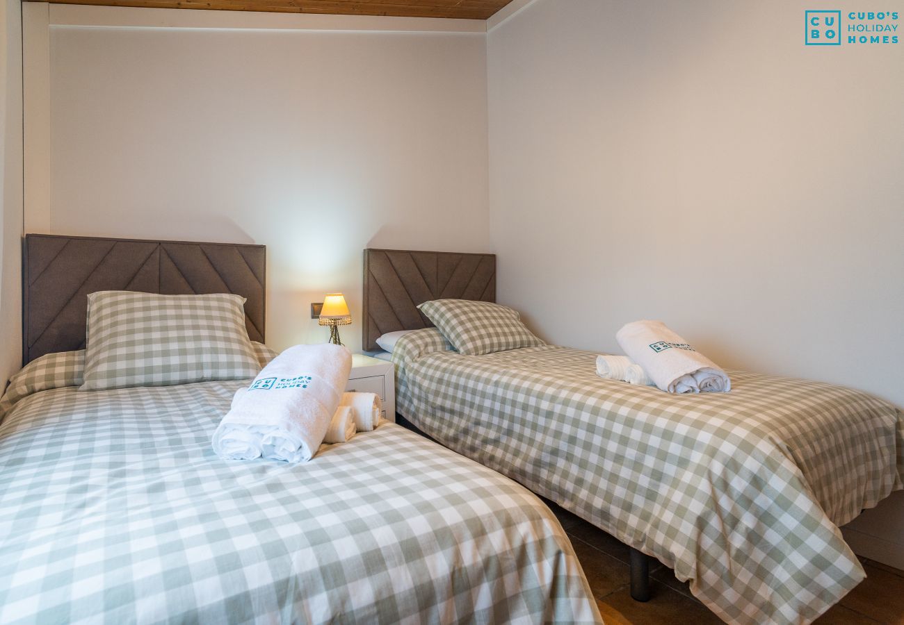 Gîte Rural à Coín - Cubo's La Carreta Rural House