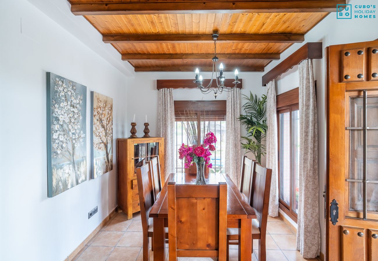 Gîte Rural à Coín - Cubo's La Carreta Rural House