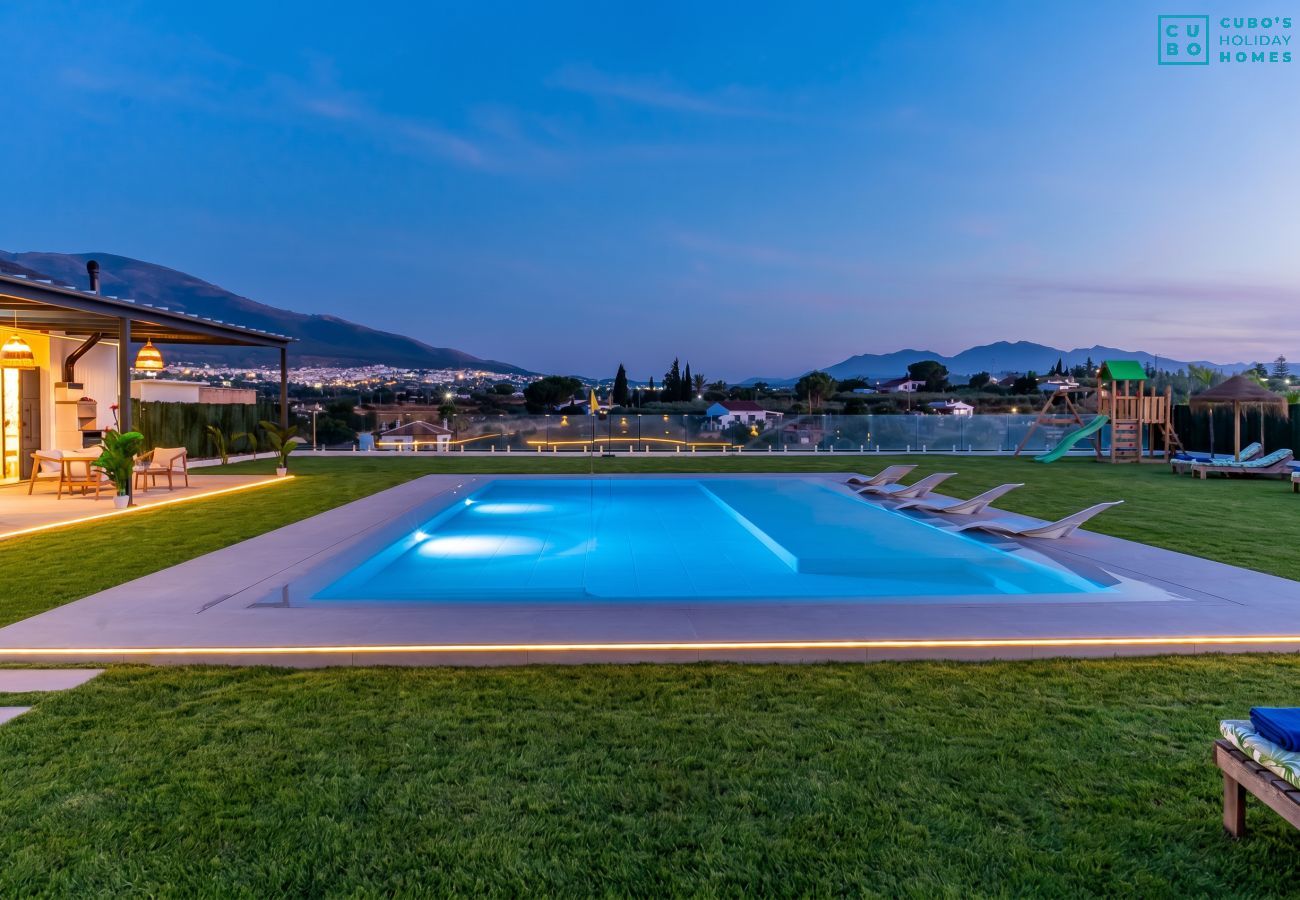 Villa à Alhaurín el Grande - Cubo's Villa Horizonte & Heated Pool
