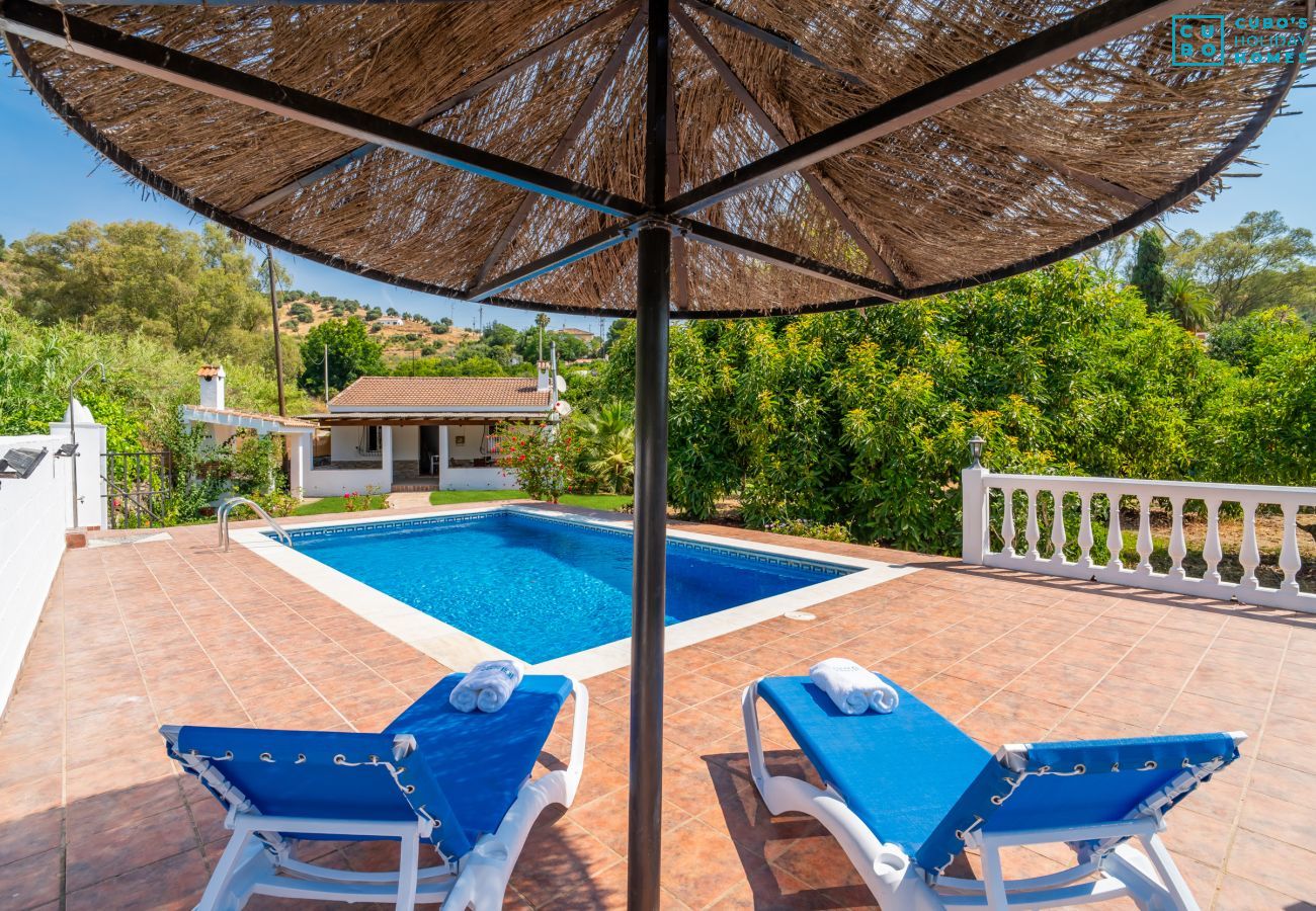Maison rurale avec piscine à Tolox