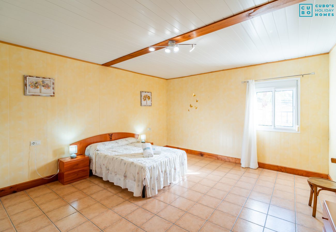 Maison à El Burgo - Cubo's El Postre House
