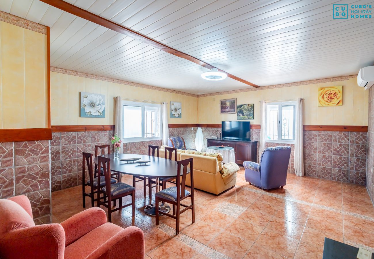 Maison à El Burgo - Cubo's El Postre House